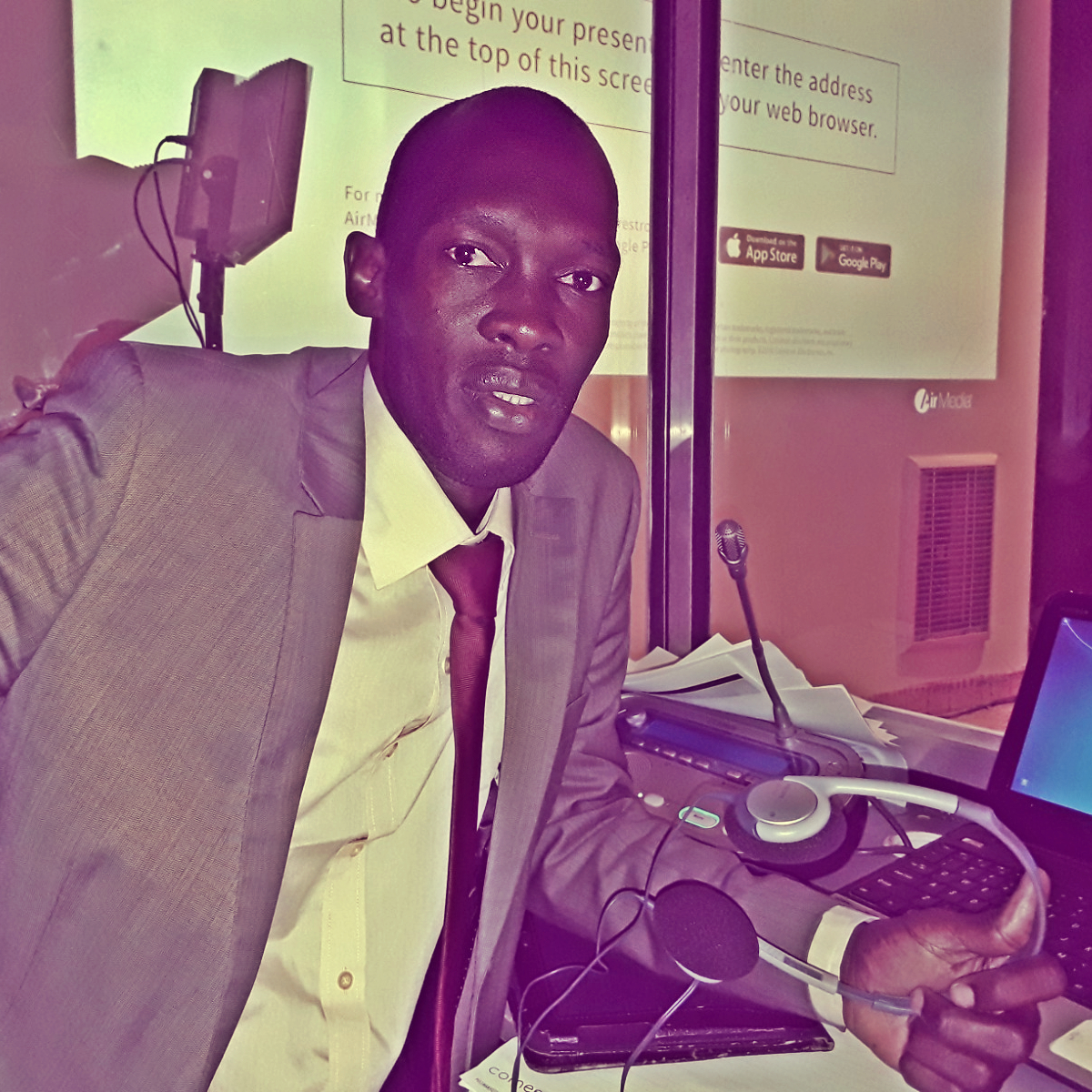 Photo de Demba Diallo, Directeur Général & Interprète de Conférence